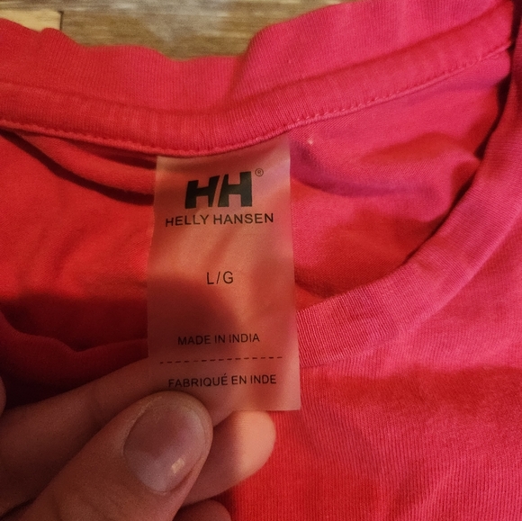Bright red Helly Hansen shirt - Picture 6 of 8